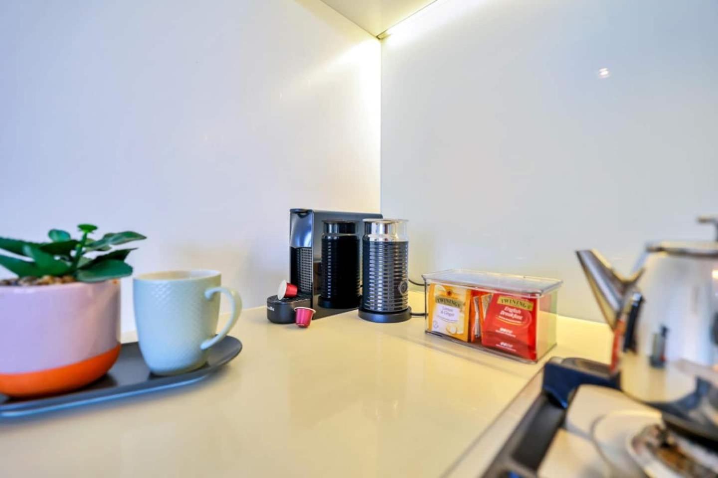 Cute & Cosy Waterfront Apartment Darwin